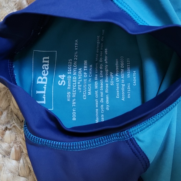 L.L. Bean Kids Size 4 50+UPF Rashguard - Picture 2 of 3